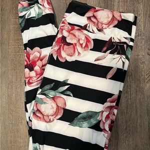 Lularoe Floral Stripes TC2 Leggings Flowers Pink Black White Striped